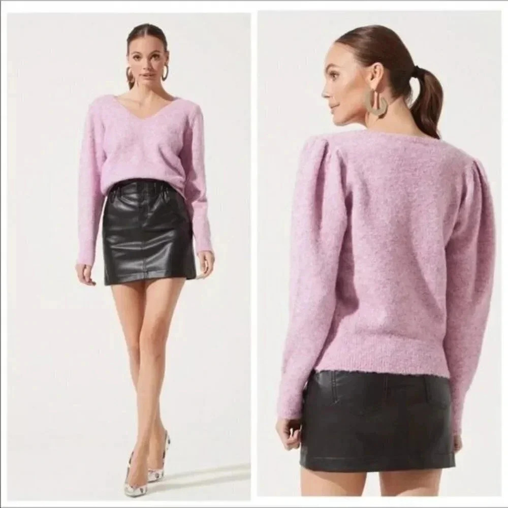 NWT ASTR Lavender Pullover Long Sleeve Sweater XL Purple V Neck Puff Lilac
